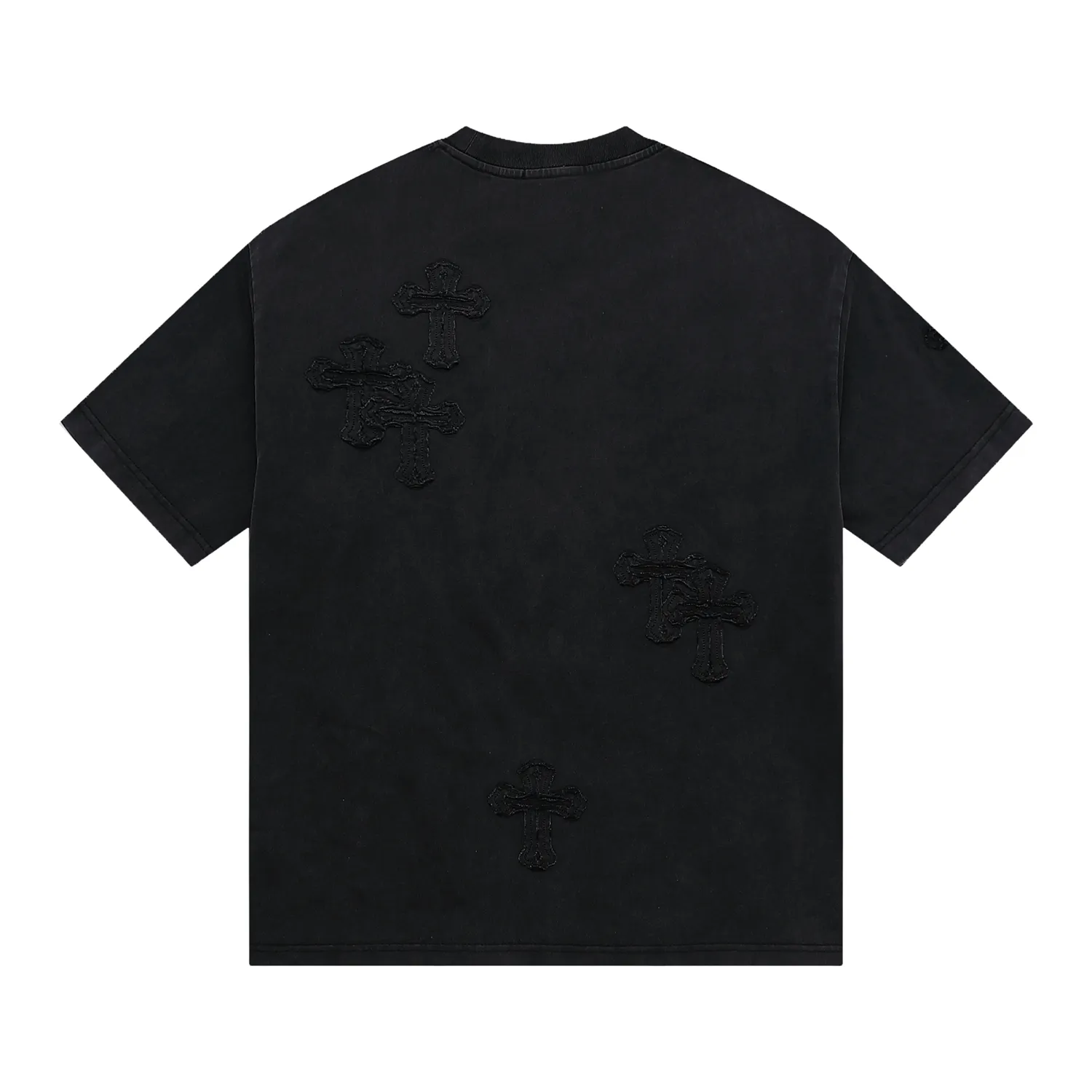 P180 280g exclusive version] Chro*e Hets Chro*e Hets 𝟐𝟎𝟐5 Spring and Summer Washed and Stir-fried Color + Hand-appliquéd Embroidery Round Neck Short Sleeves 2025SS latest short sleeves adopt the washed-fried salt process by adding pumice to the washing water, allowing the pumice to rub against the clothes to achieve different washing effects. After washing, the cloth will appear gray and old, and sometimes slightly damaged. It is particularly textured and has a solid and delicate touch. Every inch of the fabric seems to have experienced the baptism of time. It has a classic fried salt retro distressed effect, as if you can smell the aroma of the years. The crack effect is not a flaw, but the unique mark of life of each T-shirt, showing its unique beauty. Wearing it, it seems that you can instantly travel to that retro era while standing at the forefront of the trend. For fashion trendsetters, this is not only clothing, but also a canvas for self-expression and endless possibilities. For brands, such fabrics can undoubtedly add a unique color to your product line. This old-fashioned feel is especially suitable for those friends who like retro style.  The inherited hand-made appliqué embroidery is a form of high-density embroidery, which is in the same category as the appliqué embroidery in Chinese Suzhou embroidery! The embroidery method is to cut the applique cloth according to the pattern requirements and paste it on the embroidery surface. Cotton and other materials are padded between the applique cloth and the embroidery surface to make the short-sleeved pattern bulge and have a three-dimensional effect. After the applique cloth is pasted, various stitches are used to lock the edges. The patch embroidery method is mainly based on pattern blocks, and the style is unique and elegant! After that, a high-density 10,000-needle embroidery machine is used to position, fix, and cover. The appliqué embroidery uses the same color embroidery as the short sleeves. The low-key, fashionable, and luxurious visual effect is simply perfect! ‌ Washed and stir-fried with salt ➕Hand-made appliqué The creative design of dual craftsmanship makes the whole dress show exquisite craftsmanship. The front and back patterns of the clothes are all made of high-density hand-applied embroidery. The double embroidery is high-grade and exquisite, and the patterns are completely combined to echo each other. This short-sleeved short-sleeved shirt is low-key and carries a rock and punk style that is unique to Crowe. It is simply perfect! No matter from which angle you look at it, it shows a low-key and luxurious sense of fashion. It is an indispensable classic model that stands out among many spring and summer new models. It is outstanding, eye-catching and eye-catching! Avant-garde and retro, two styles are displayed on the same piece of clothing, colliding with unique creative sparks. It can be said to be avant-garde, full of personality, fashionable and versatile, and the same style for male and female couples! An excellent hit! Creative design, double embroidery, excellent craftsmanship, exquisite details and first-class feel! An excellent hit! It is made of 280 grams of double yarn and double ply dust-free imported pure cotton fabric. It has been washed and high-temperature shaped and pre-shrunk. The fabric is comfortable and breathable. It will not shrink after repeated washing. The fabric has a high-end and exquisite texture and a first-class feel! High-density embroidery has good firmness and is not easy to fall off! The detail processing is 100% perfect. It looks great no matter how you match it with various styles. High weight and high quality. Exclusive version. Non-market ordinary version. Enlarge real shot details. Instant sale of all versions. Compare at will. Quality is absolutely guaranteed. A must-have for fashionistas. Control it at will. Definitely one for everyone. A must-have for men and women couples! The most 🆕first release, the exclusive first release, the same style for men and women, classic, simple and versatile, and the quality is unquestionable!  Chrome Hearts is a famous Hollywood luxury brand founded by Richard Stark in 1988 with unique design style! The design style combines rock punk, street hip-hop and other low-key luxury styles. It adheres to pure handcrafting and exquisite design, so its value as a work of art has far exceeded the meaning of jewelry.  Color: Washed Black Size: S M L XL